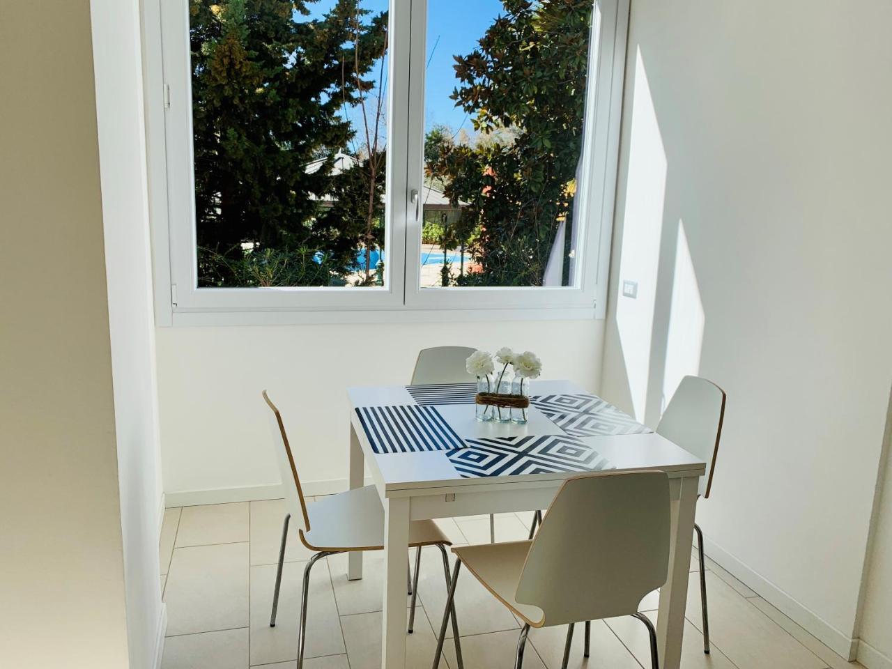 Front Lake Apartment Bardolino Exterior photo