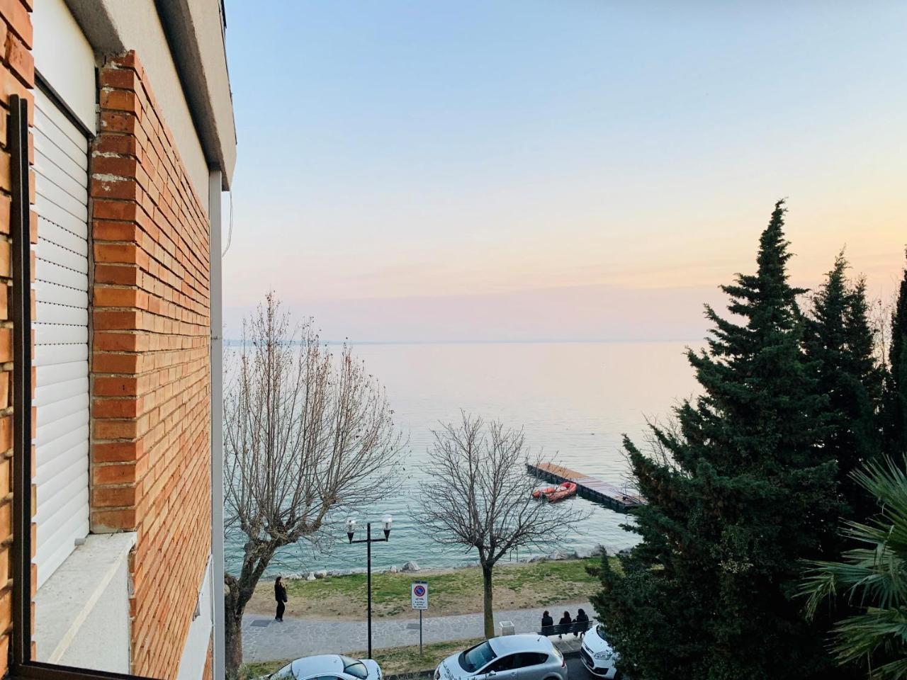 Front Lake Apartment Bardolino Exterior photo